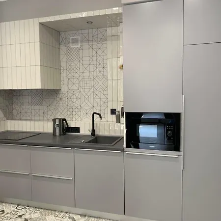 дизайнерські на вулиці краківській 17 в центрі львова * إلفيف